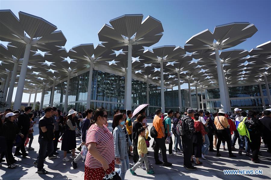 Plus de 300.000 visiteurs  l'exposition horticole de Beijing durant les vacances de la fte du Travail